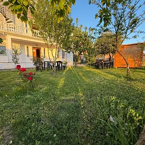 Meti Guest house