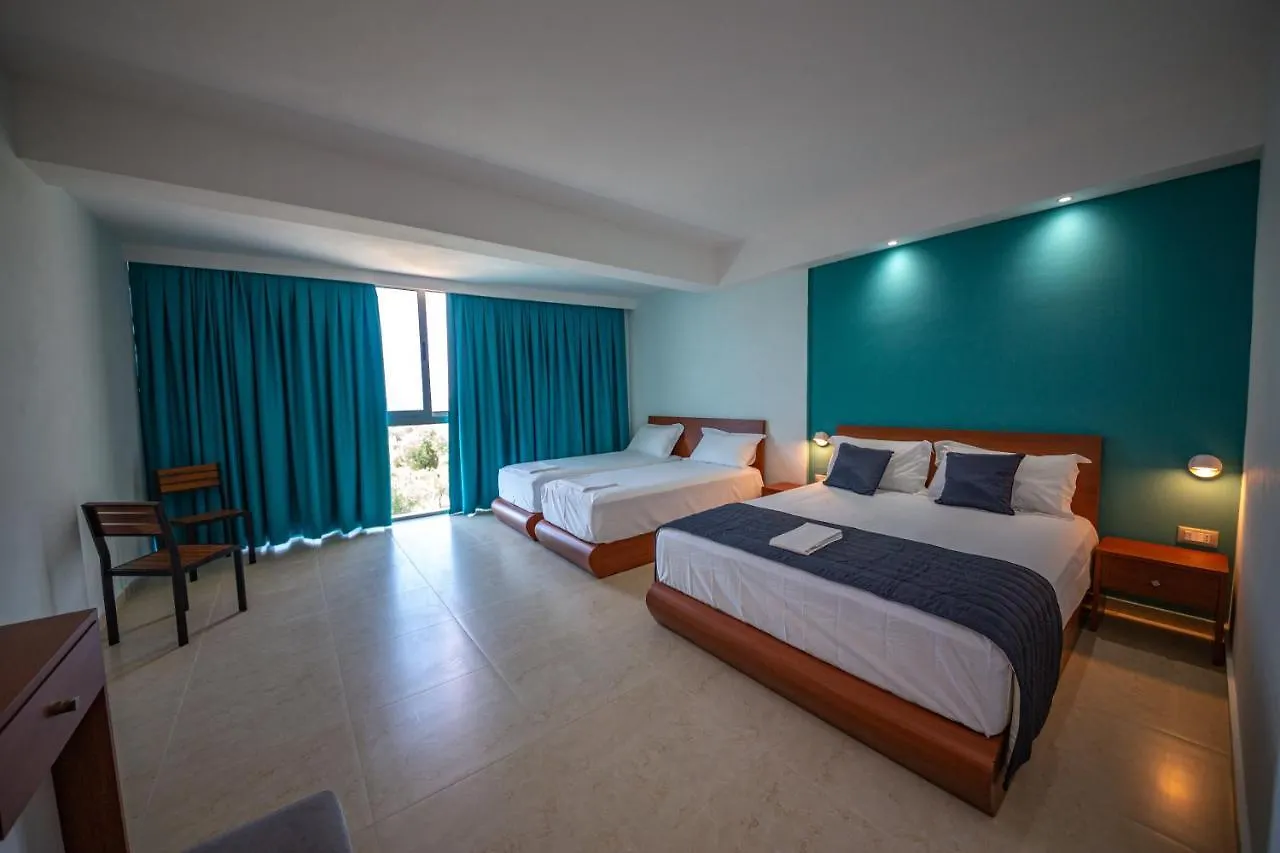 Hotel Borshi