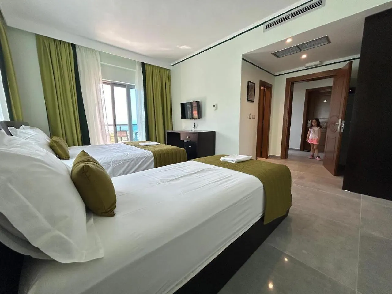 ***  Hotel Borshi Albania